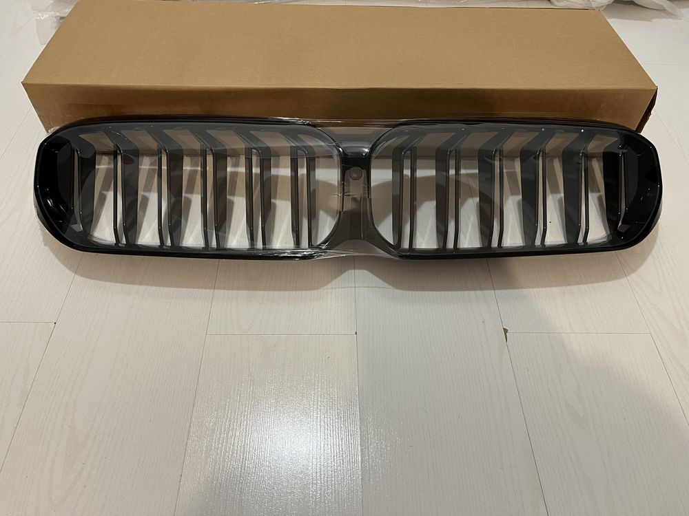 Grile Duble Compatibile BMW Seria 5 G30 G31 Facelift 2020+ Negru Lucio