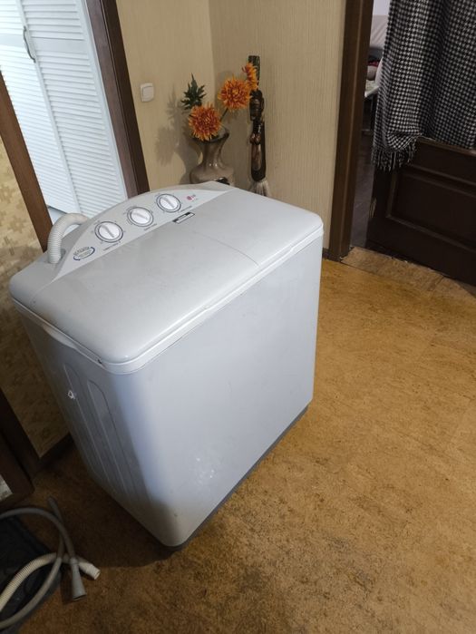 Продам стиральную машину