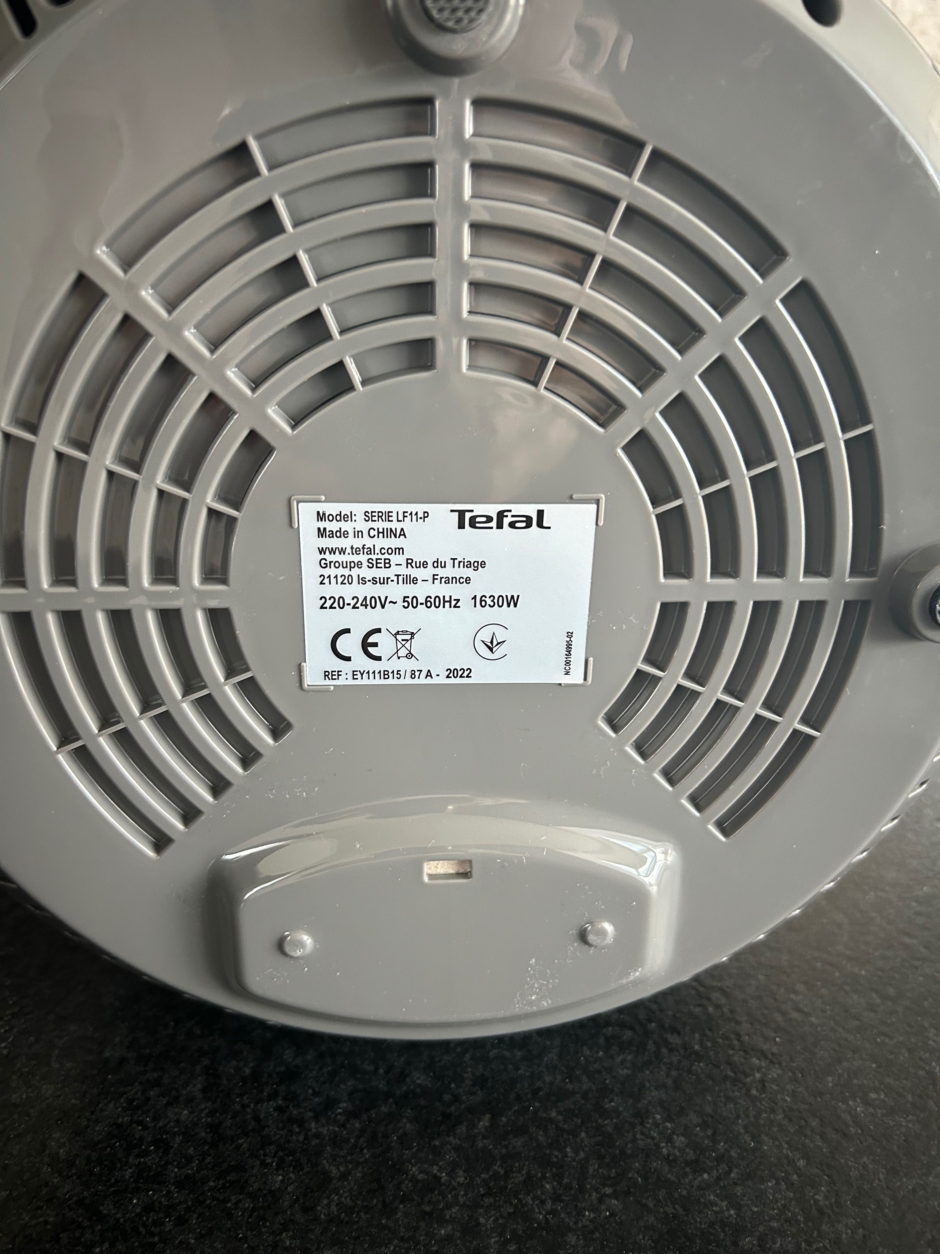 За ВАРНА Уред за здравословно приготвяне храна air fryer TEFAL -1630 W