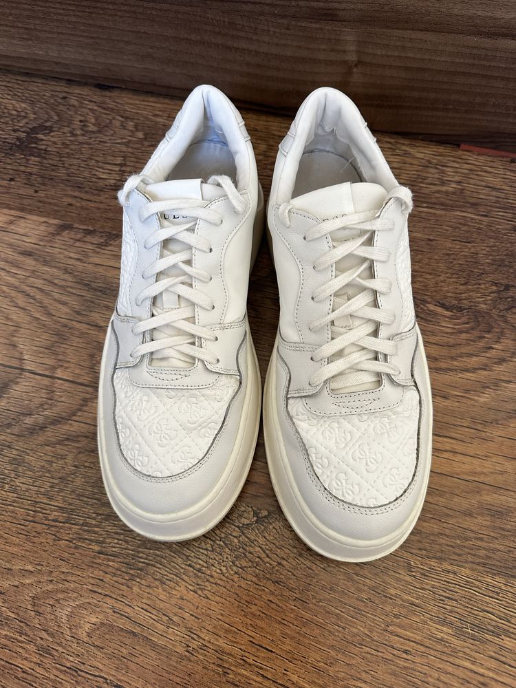 Guess Ciano бели обувки за дънки nike