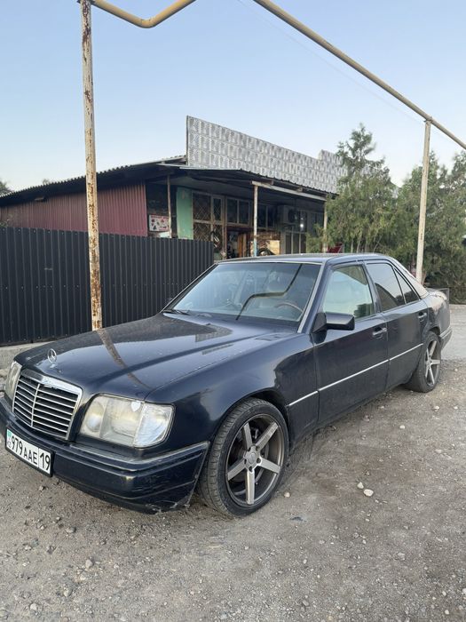 Mercedes Benz W124