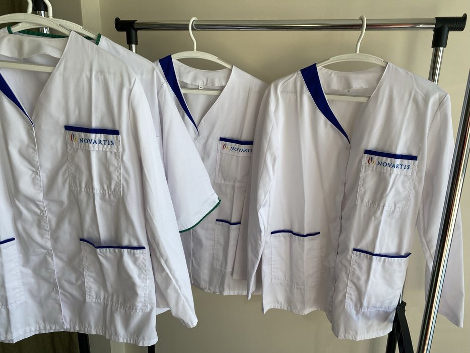 Set 4 halate NOI albe medicale M calitative cu mânecā lunga & scurtă