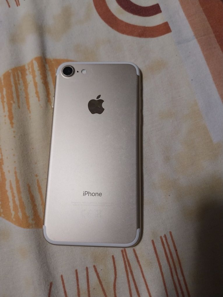 Telefon mobil Apple iPhone 7, 32GB Gold