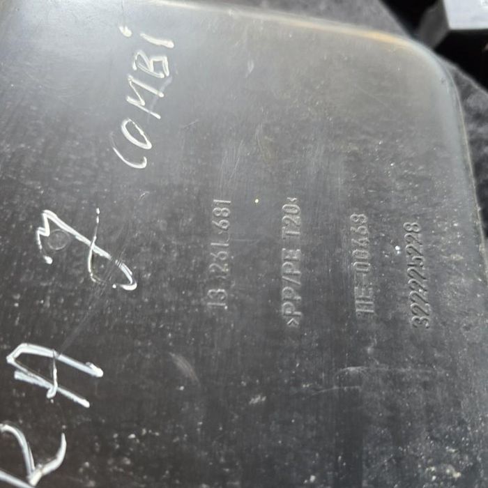 Tapiterie plastic interior portbagaj Opel Astra J Facelift