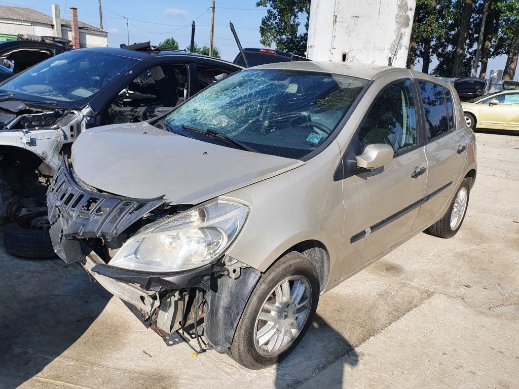 Dezmembrez Renault CLIO 3 motor 1.5dci  86cp cutie de viteze chit pornire ambreiaj dezmembrari