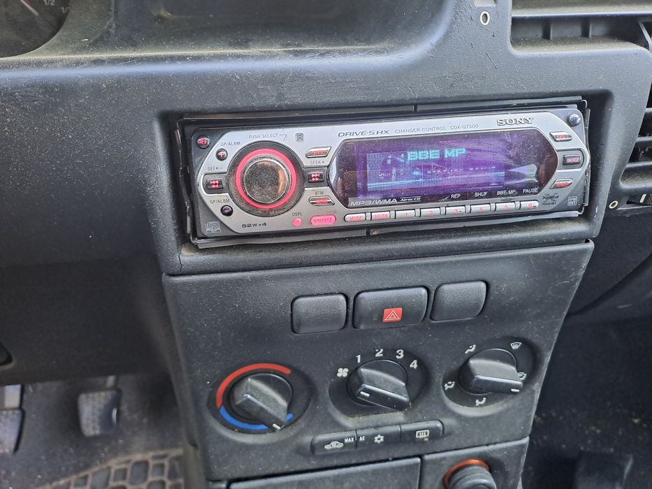 Продавам Опел Зафира 2.2 DTI