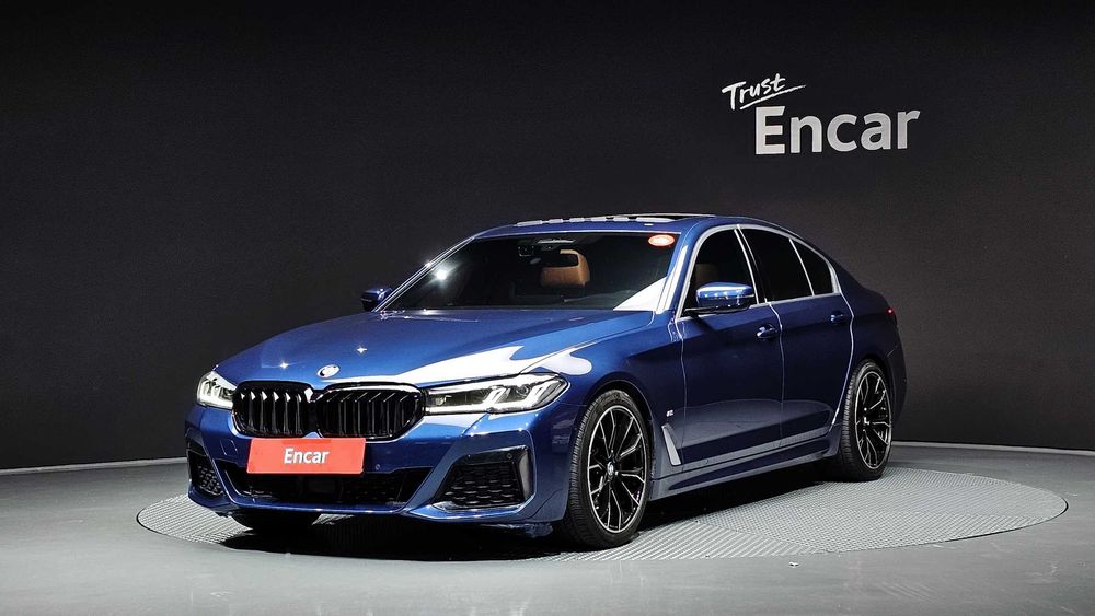 BMW 5-Series 520i M Sport   03