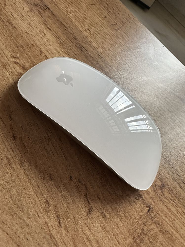 Apple Magic Mouse v2