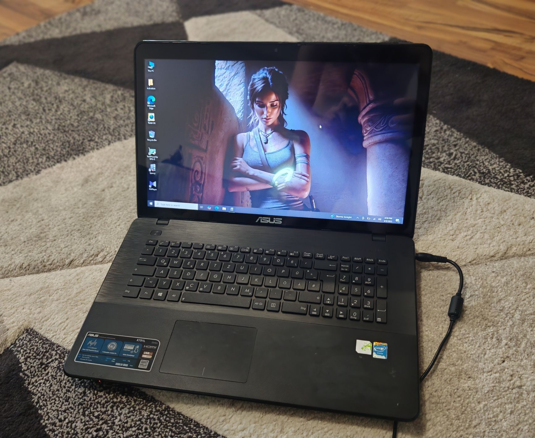 Laptop Asus X751L i5
