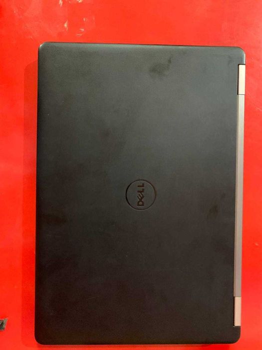 DELL Noutbook sotiladi