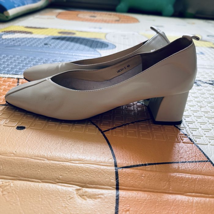 Продам обувь 40 размера