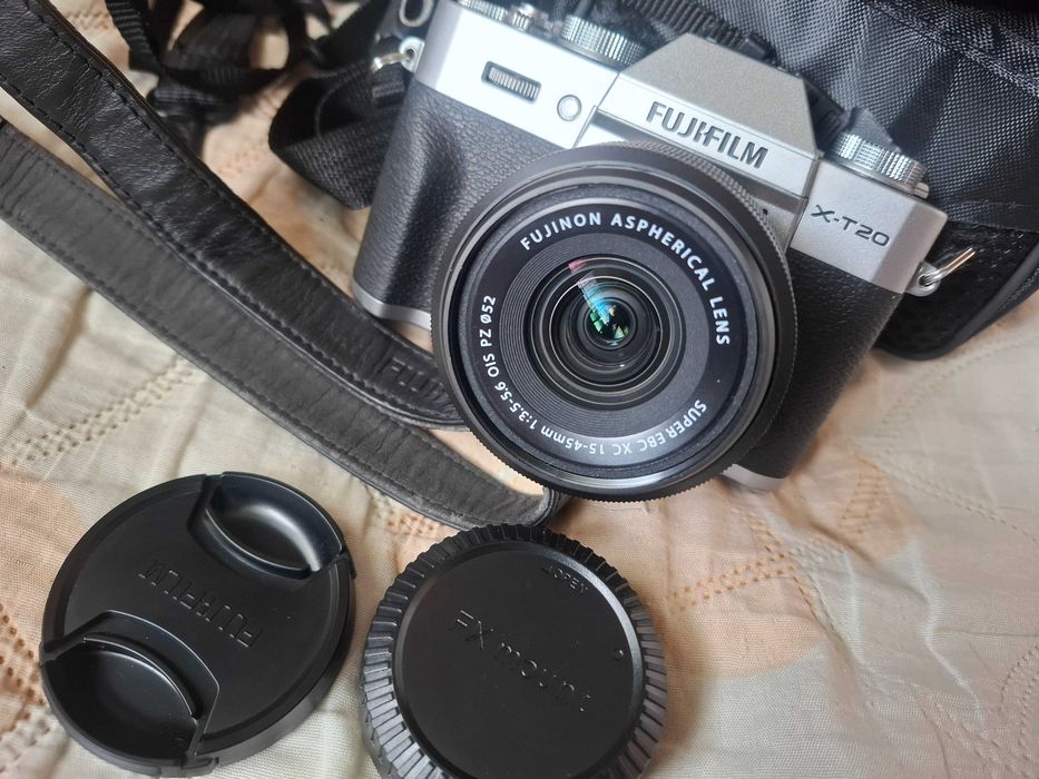 Фотоапарат Fuji XT20 на стотина кадъра