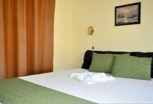 Дава се под наем Тристаен апартамент в Бургас, Център - 102 кв.м за 255 € - Снимка #3