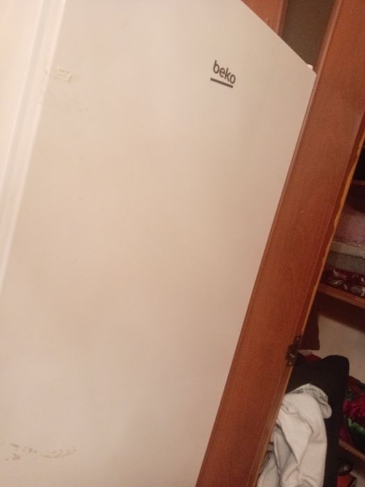 Б/у холодильник работает