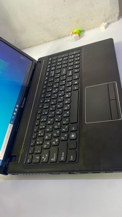 Продам core i3 батарейка новый,ссд,ощу6гбпрогамма новый