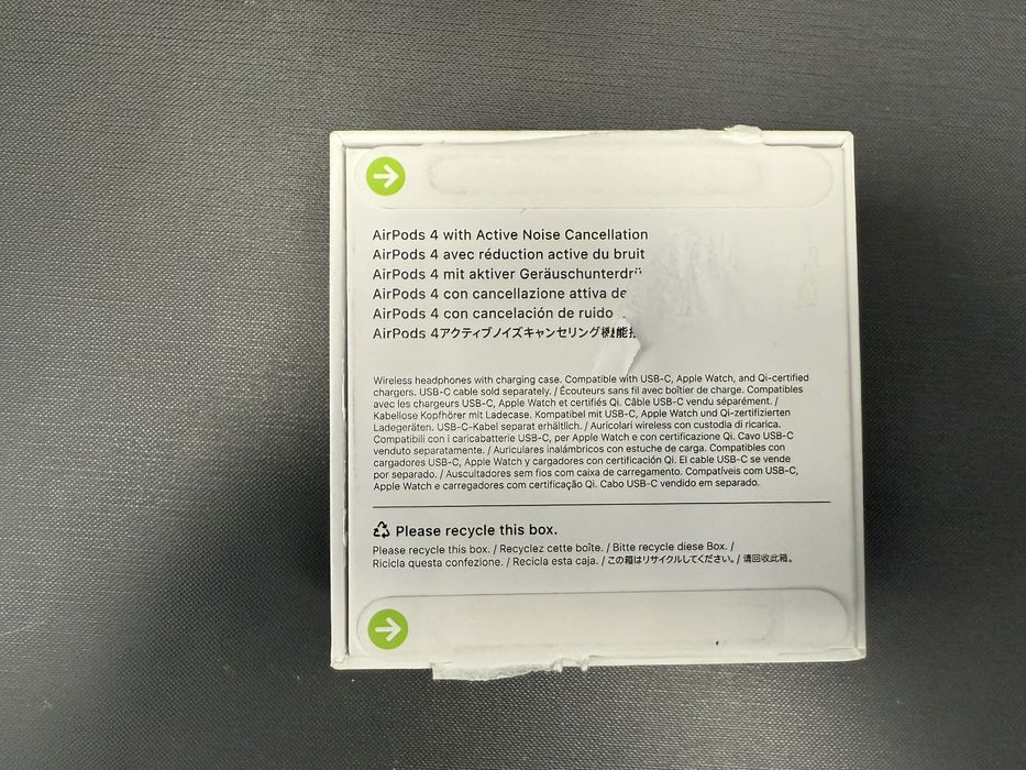 AirPods 4 cu anularea activă a zgomotului