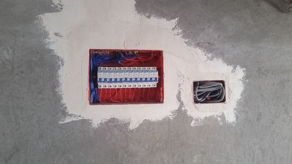 Сантехнические и электрические работа гарантия и качество .замена