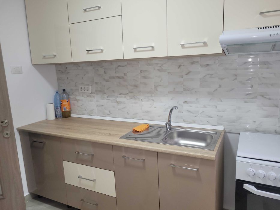 Inchirez apartament 2 camere str.Petru Rareș  etaj1  pe mijloc