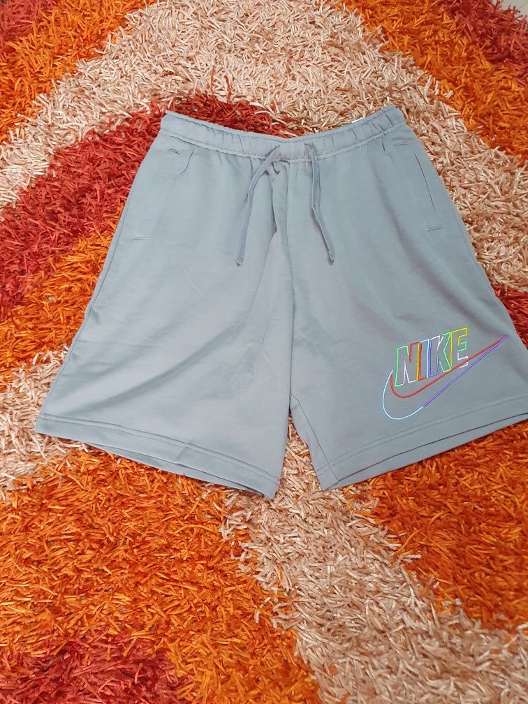 Pantaloni scurti nike