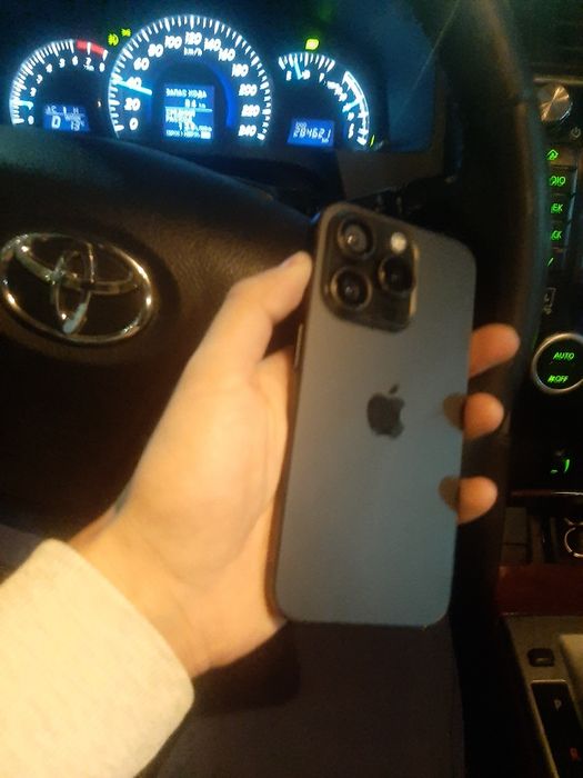Продается Iphone 15 pro 256 gb