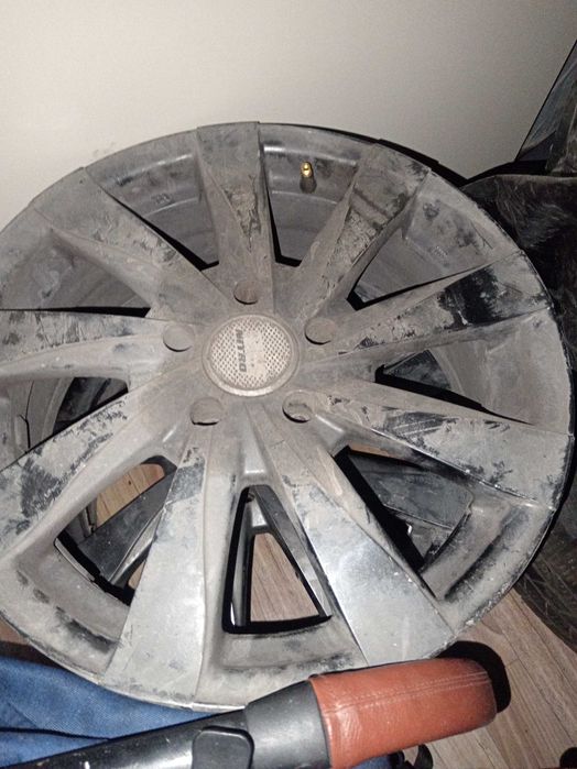 Продам титановые диски на 16