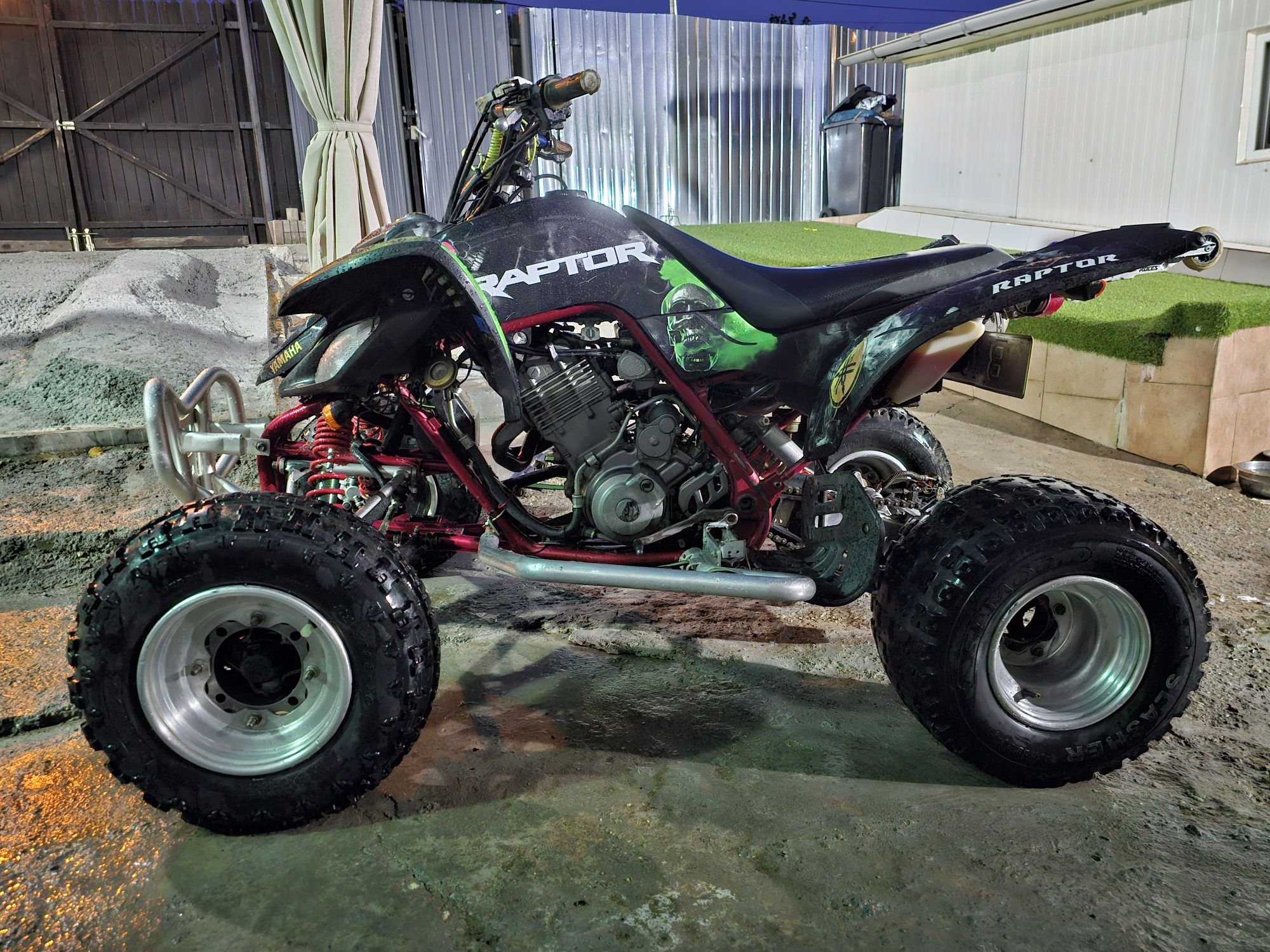 Yamaha Raptor 660R