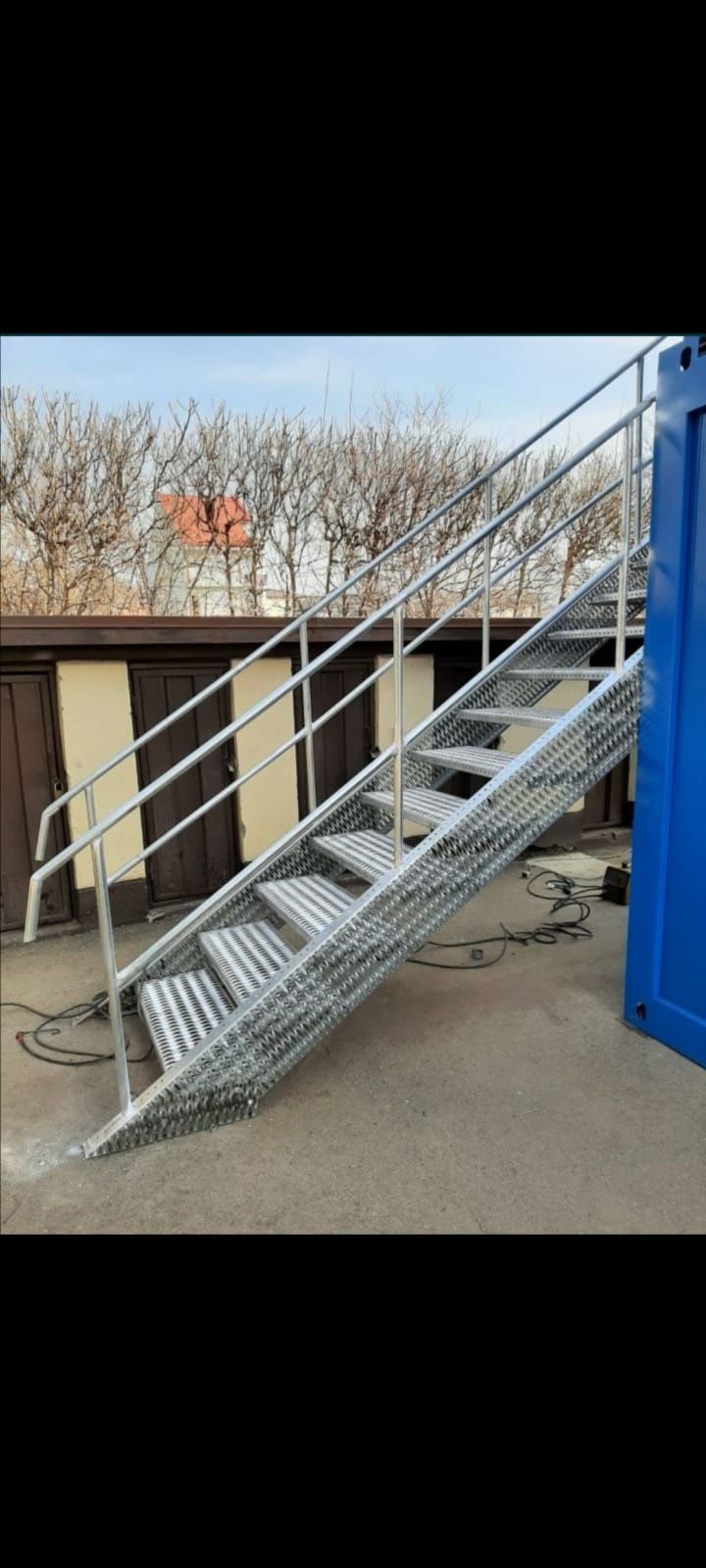 Scara de exterior zincata