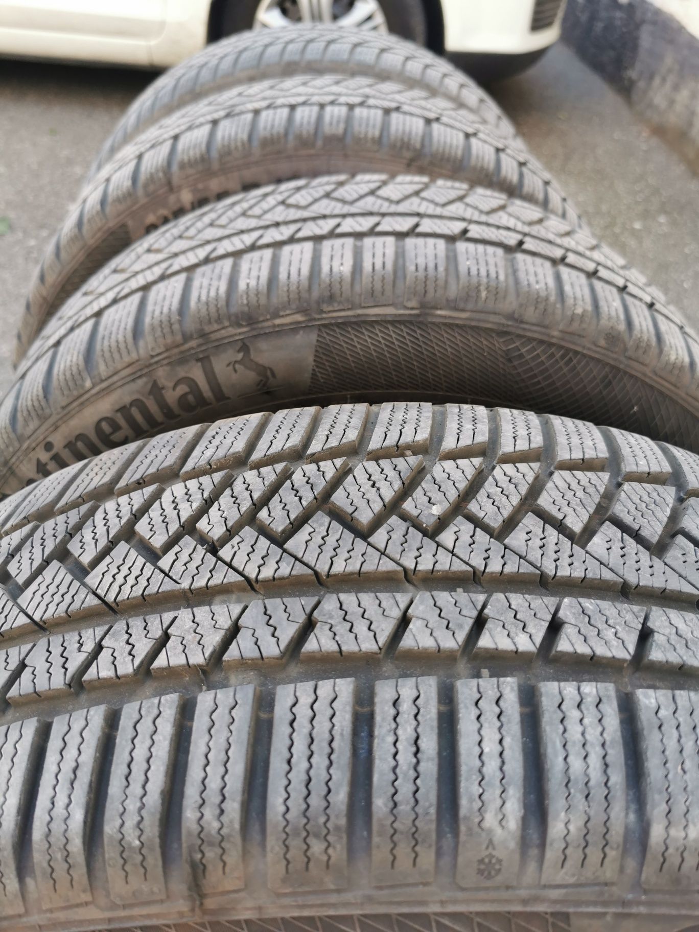 Anvelopele iarnă Continental 215/55/R17