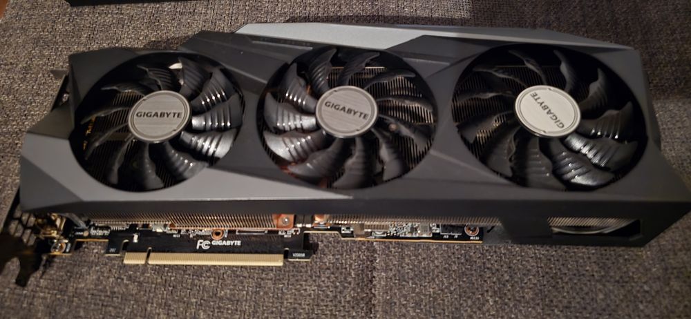 NVIDIA GeForce Gigabyte RTX 3090  24GB GDDR6