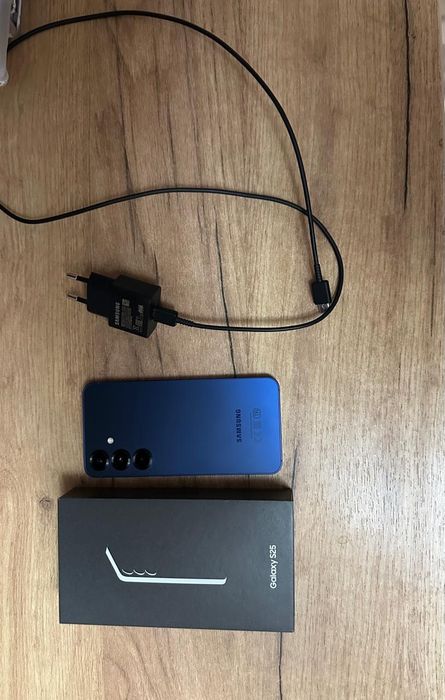 Samsung s25 128gb Navy color