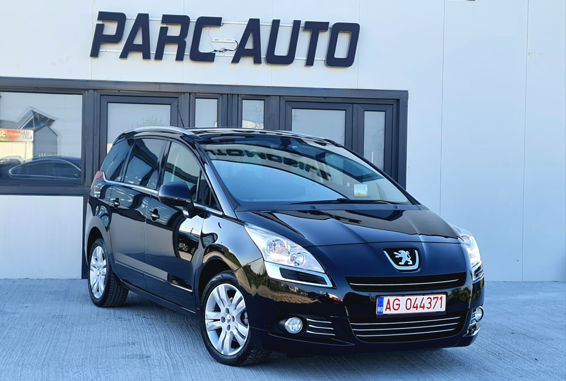 Peugeout 5008 7 locuri euro 5 panorama