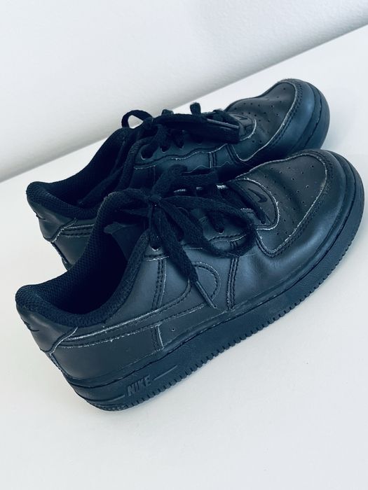 Adidasi nike marime 29,5 copii