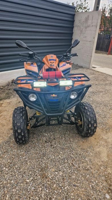 Vând ATV 300 automat , mărime mare de 2 persoane