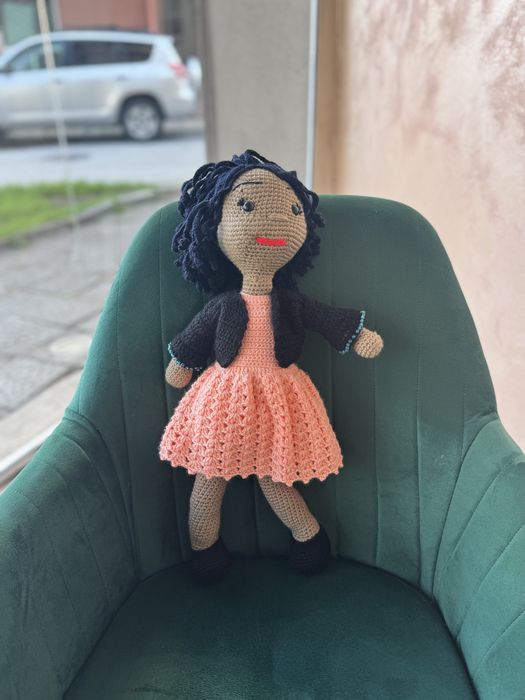 Детска плетена играчка кукла