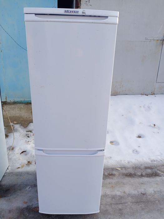 Продам рабочий холодильник, состояние  отличное.