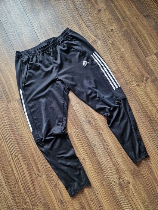 Страхотно мъжко спортно долнище ADIDAS размер XL / 2XL