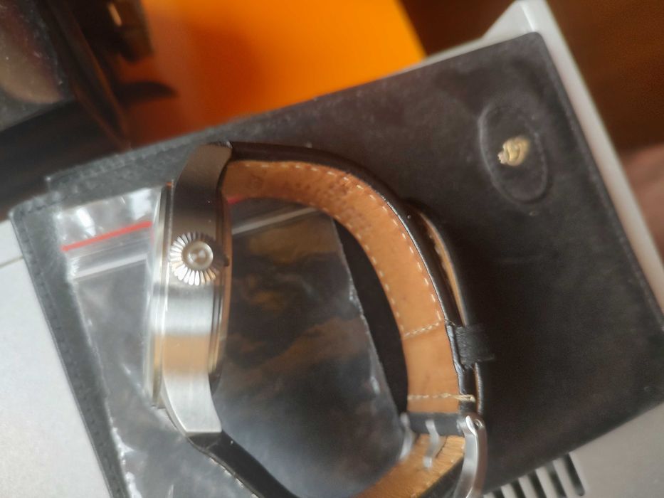 Steinhart Nav B - Uhr