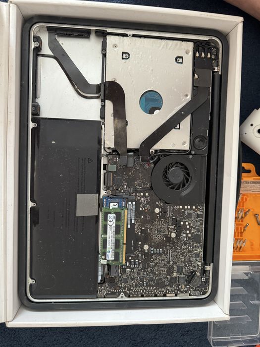 MacBook A1278 на запчасти продается