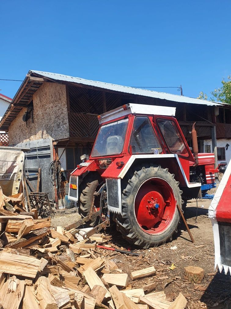 Tractor 650 pornește la cheie starea bună de funcționare!