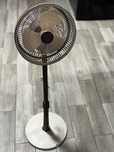 Ventilator cu picior/ 2 trepte de viteza