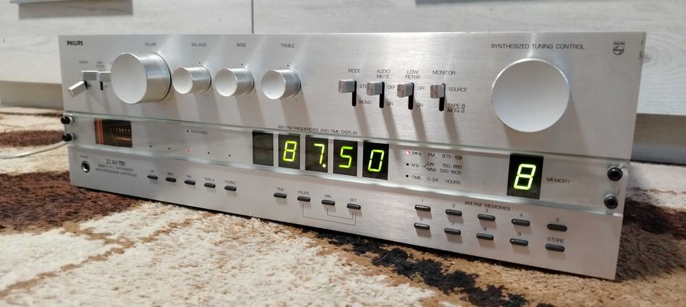 Amplituner amplificator Philips 22AH799.
