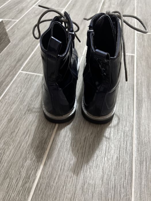 Vand ghete fetite marimea 36