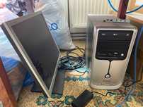 Vand monitor plus unitate desktop
