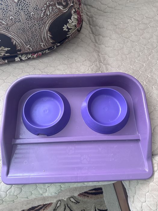 Чашечки для корма кошек.