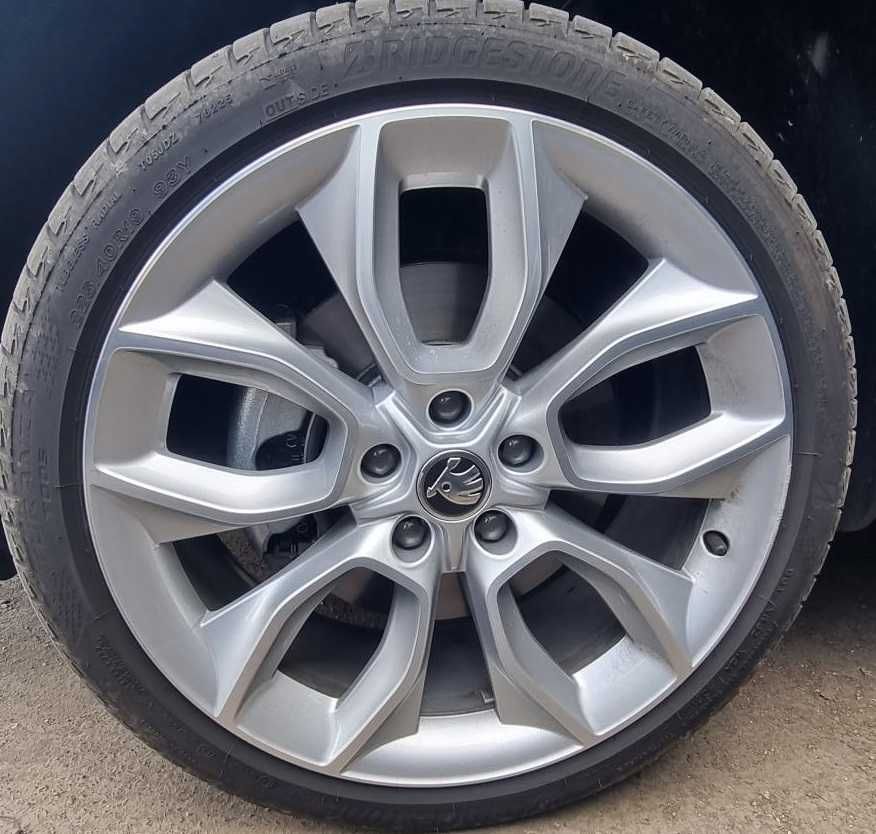 Anvelope vara Bridgestone Turanza 225 40 R19 93Y , DOT 5021 , 6000km