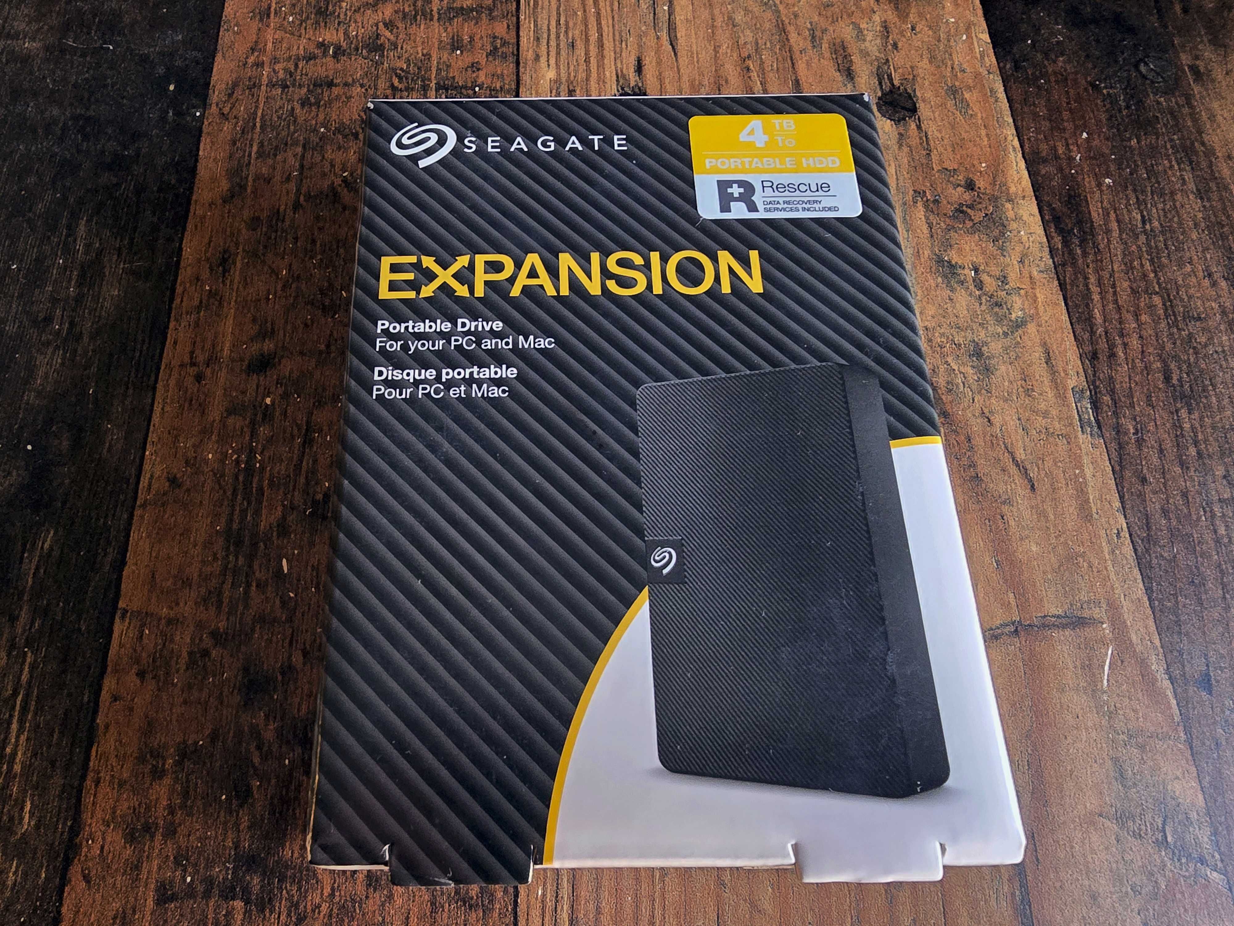 Външен хард диск Seagate Expansion Portable 4TB (STKM4000400) 2.5 инча