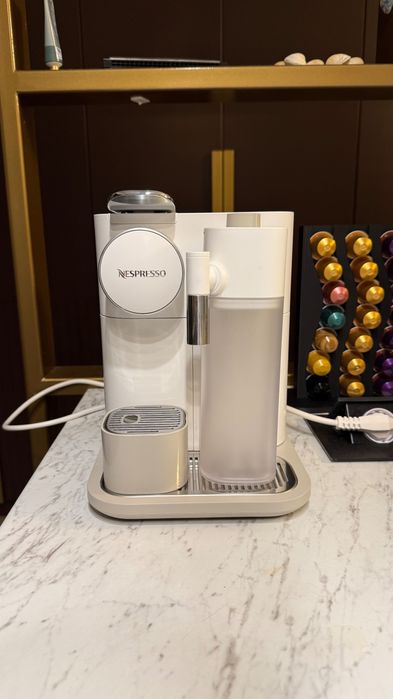 Nespresso Gran Lattissima Folosit foarte puțin /Stare excelentă