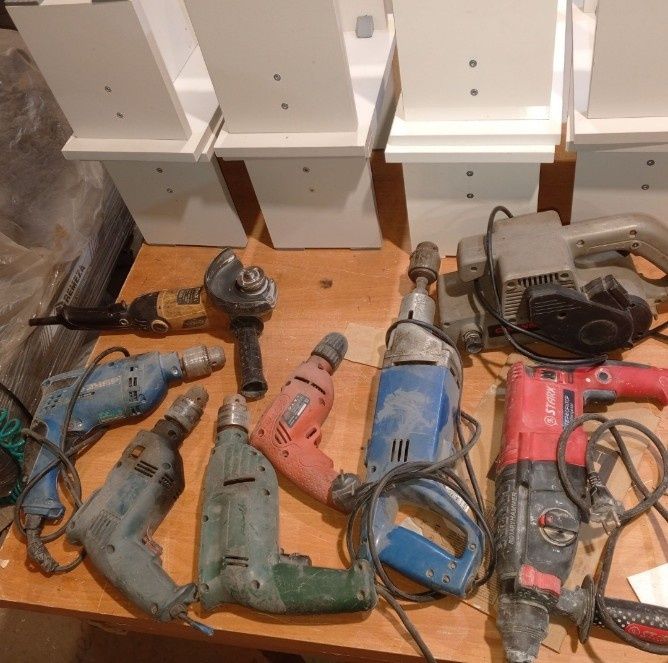 Продам инструмент перфоратор