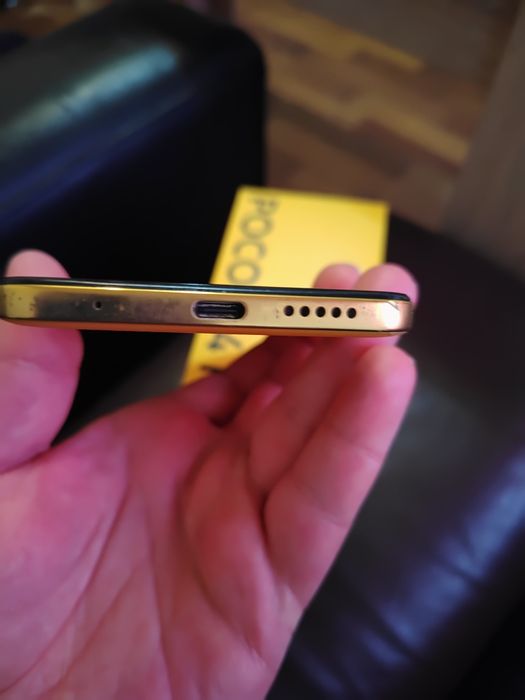 Poco M4 PRo 8GB/256GB ROM Счупено стъкло