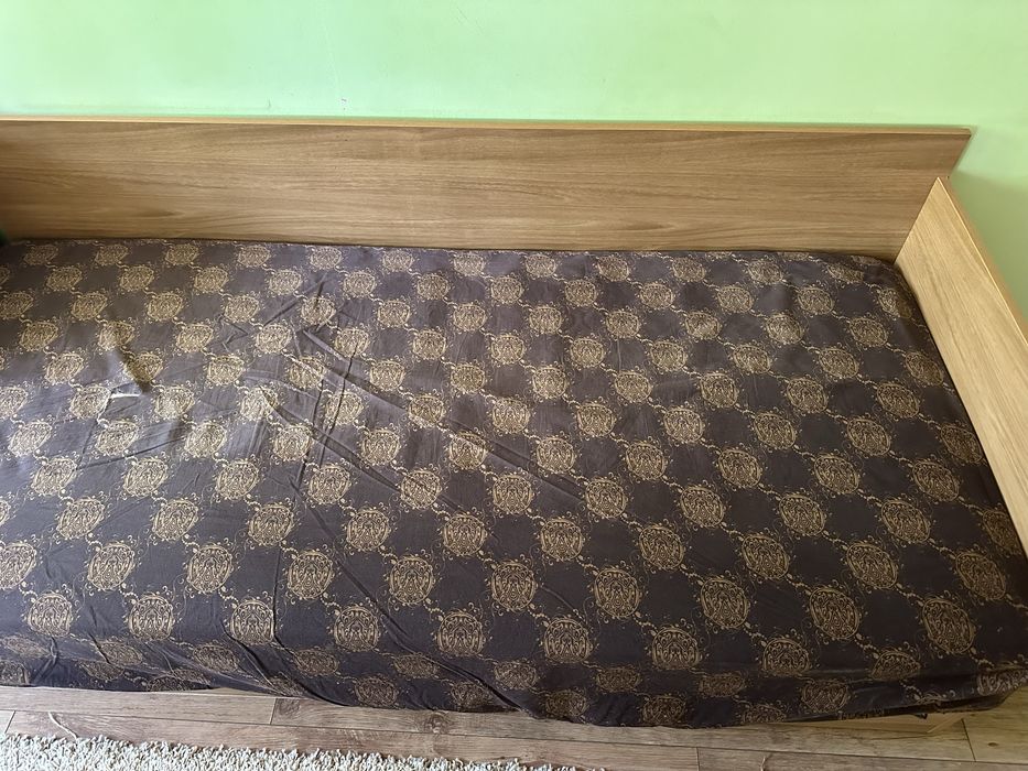 Детско легло с място под него + матрак